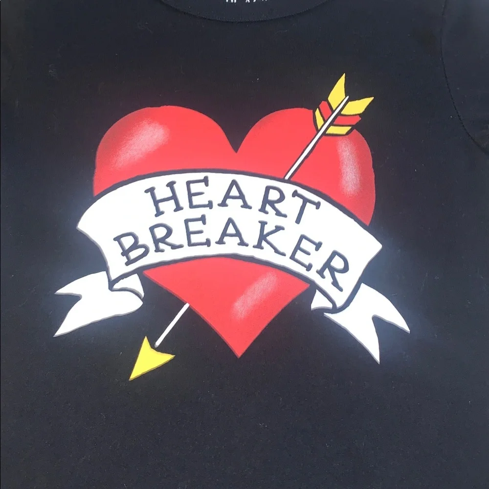 The Children's Place Black Heart Breaker T-shirt EUC 4T
